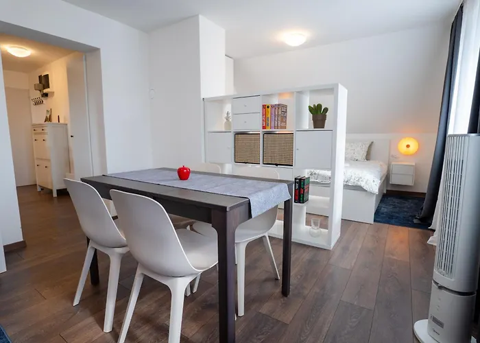 Katarina * Делнице